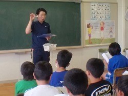 【ひまわり交流】茨城県鉾田市立旭南小学校と福島県いわき市立湯本第一小学校が合同種まき！