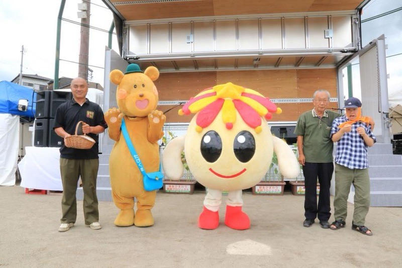 花火の里あさかわフェスティバルにて、ひまわりプランター・ひまわりの種配布