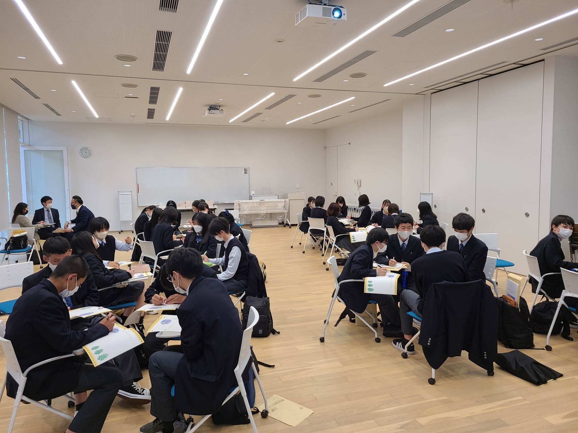 鈴鹿高等学校 特進コース3年生　修学旅行にて「ひまわり防災検定」3級　受験